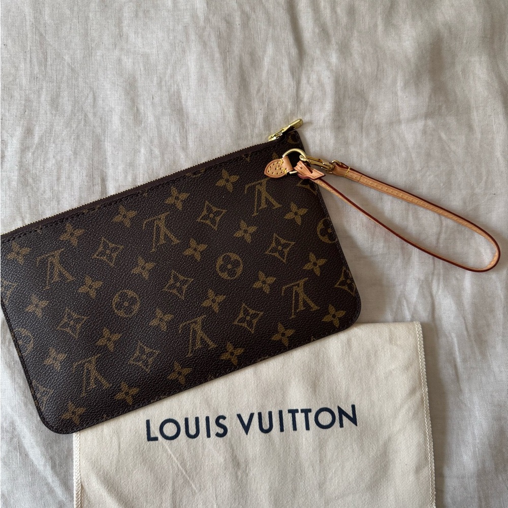 Louis Vuitton Monogram Neverfull GM pouch/clutch